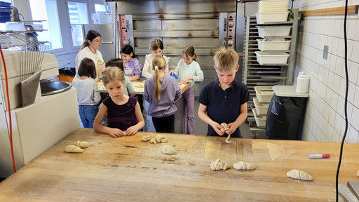 2024 Backen in der Bäckerei