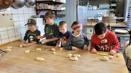 2024 Backen in der Bäckerei